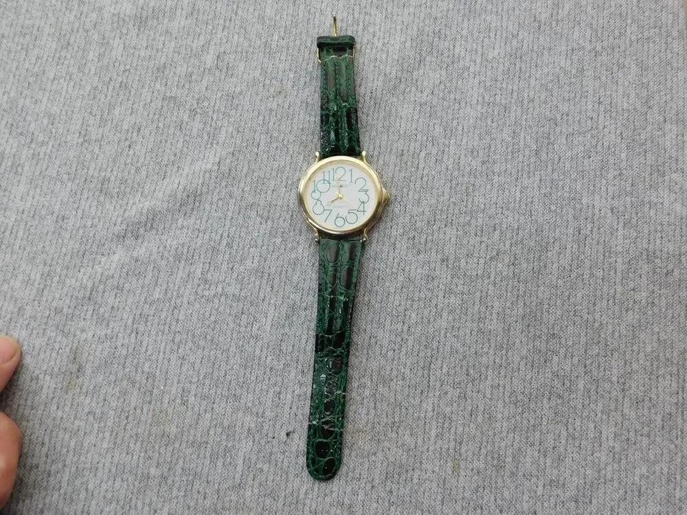 INMODE Quartz Watch Womens White Dial Green Leather Band Gold Tone Case Japan